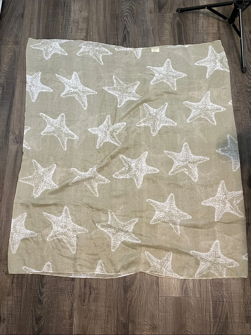 NWOT Lightweight Starfish Beach Infinity Scarf